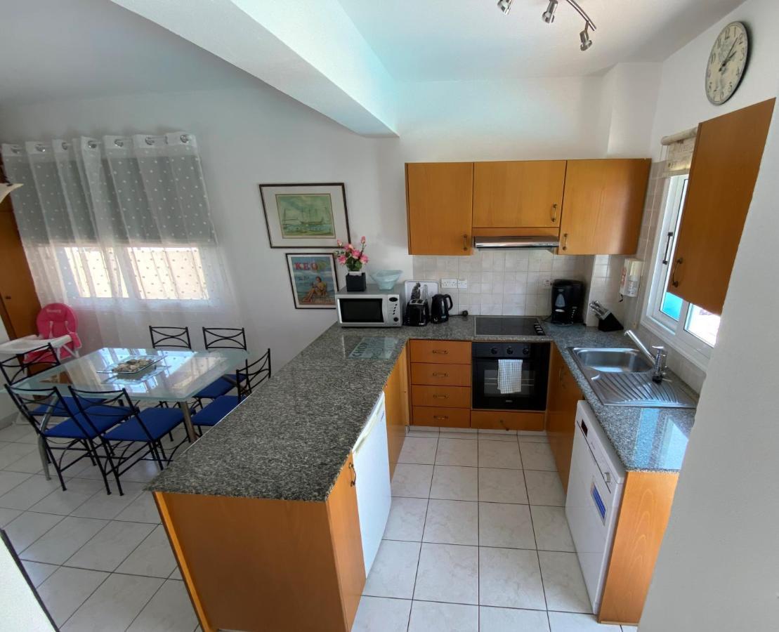 Villa Emiliana Paralimni Luaran gambar