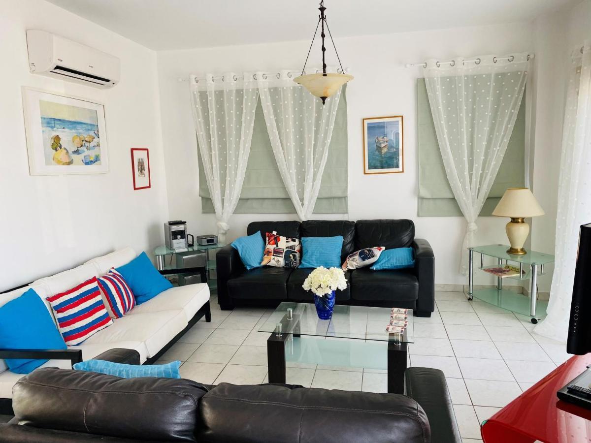 Villa Emiliana Paralimni Luaran gambar