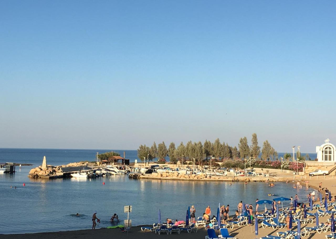 Villa Emiliana Paralimni Luaran gambar