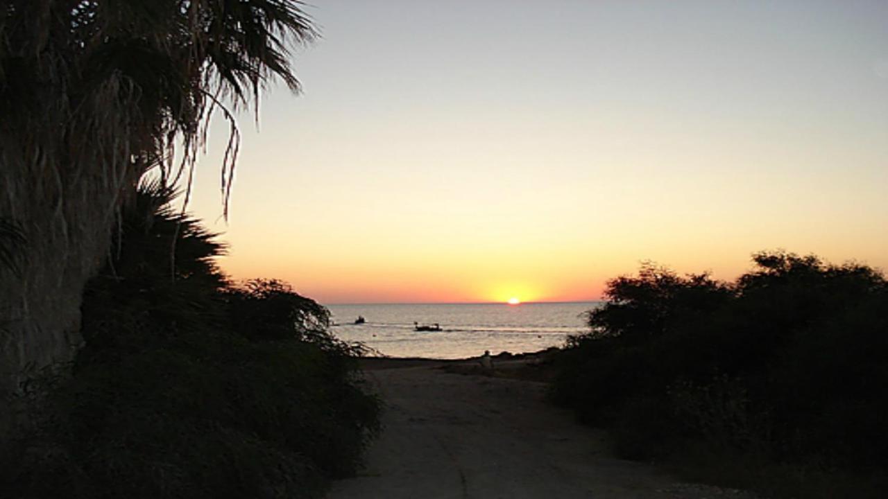 Villa Emiliana Paralimni Luaran gambar