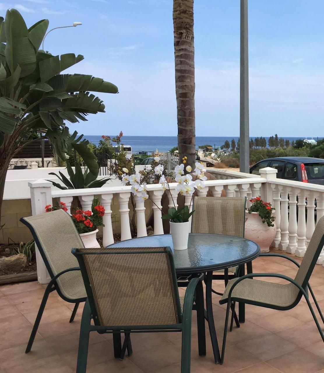 Villa Emiliana Paralimni Luaran gambar